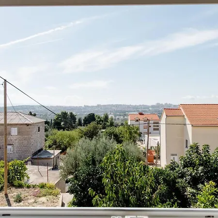 Apartment Apartman Jam Solin